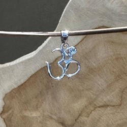 Pendentif OHM AUM OM - argent 925 - avec topaze bleue - rond