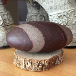 Shiva Lingam (12 cm) – Pierre sacrée de la Narmada - (M4)