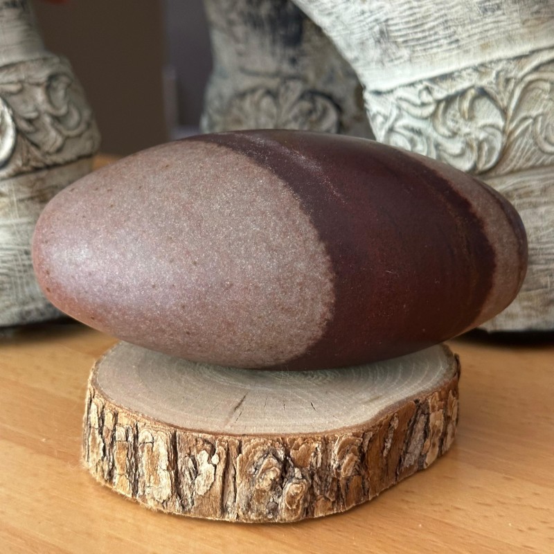 Shiva Lingam (12 cm) – Pierre sacrée de la Narmada - (M4)