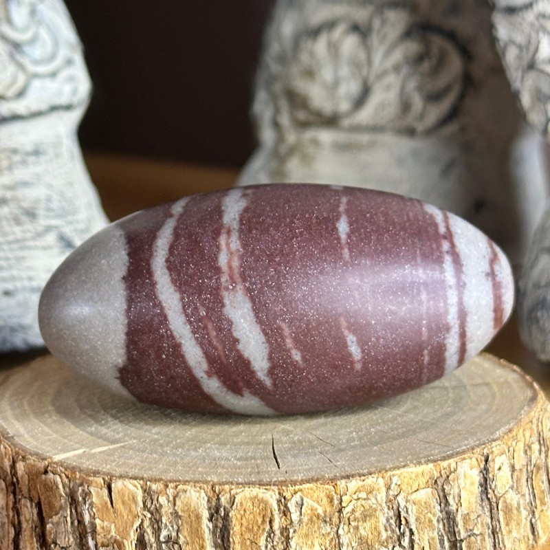 Shiva Lingam (7 à 8 cm) – Pierre sacrée de la Narmada (S6)