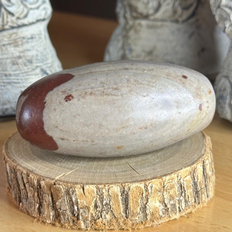 Shiva Lingam (7 à 8 cm) – Pierre sacrée de la Narmada (S5)