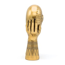 “Main Œil qui Voit Tout” – Statue dorée