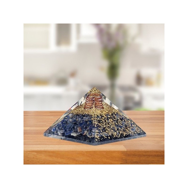 Pyramide Orgonite Sodalite Lune & Étoiles – 7,5 cm