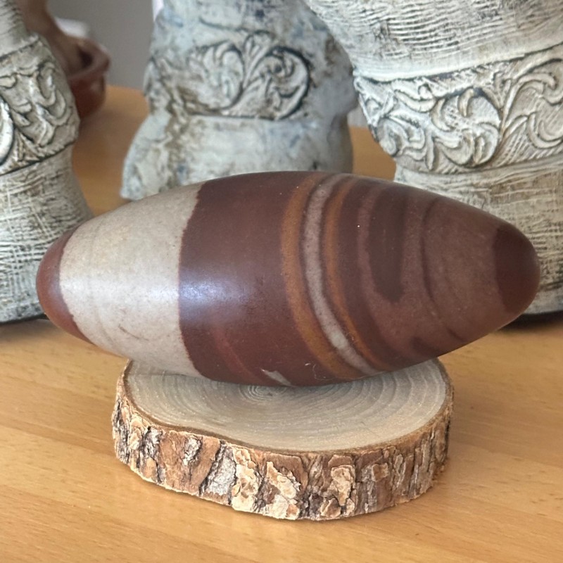 Shiva Lingam (14 cm) – Pierre sacrée de la Narmada - (M11)