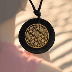 Pendentif Shungite & Fleur de Vie – Protection Énergétique