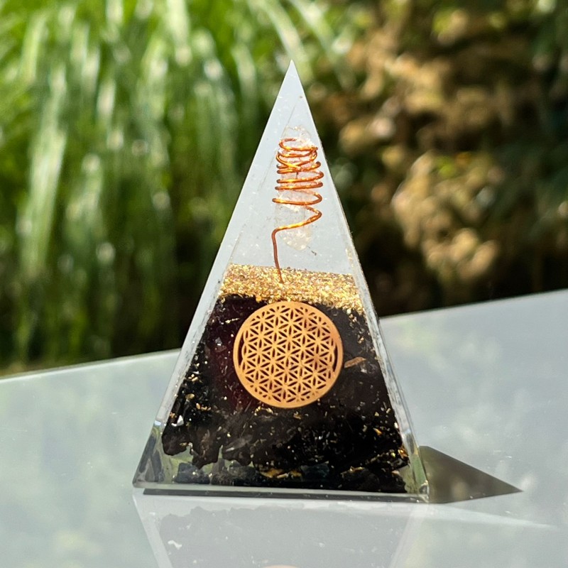 Pyramide Tourmaline haute Fleur de Vie & spirale cuivre - orgone