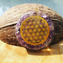 Pendentif Orgone Amethyste & Fleur de vie - avec fil noir
