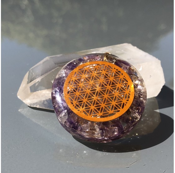 Pendentif Orgone Amethyste & Fleur de vie - avec fil noir