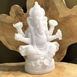 Ganesh statue blanche