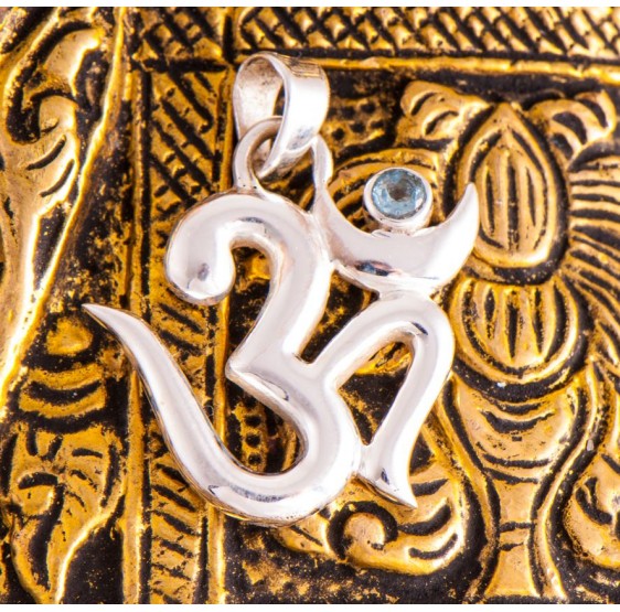 Pendentif OHM AUM OM - argent 925 - avec topaze bleue