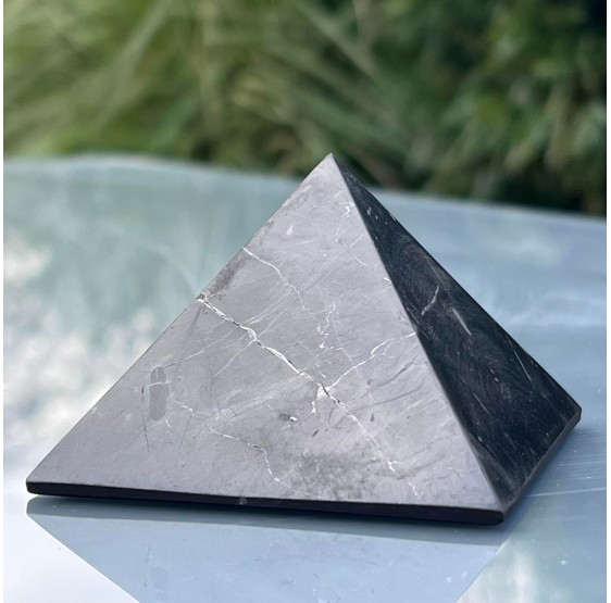 Pyramide Shungite 7 cm
