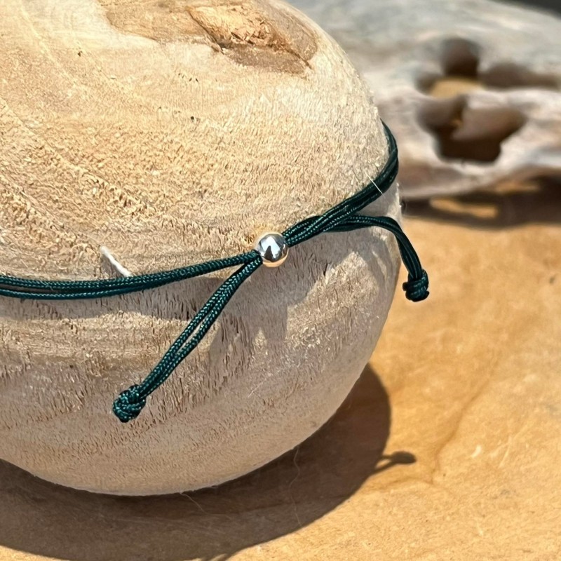 Bracelet Fleur de vie bois Noyer sur fil - vert