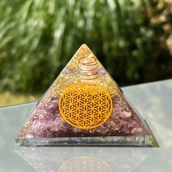 Pyramide Améthyste avec fleur de vie - orgone