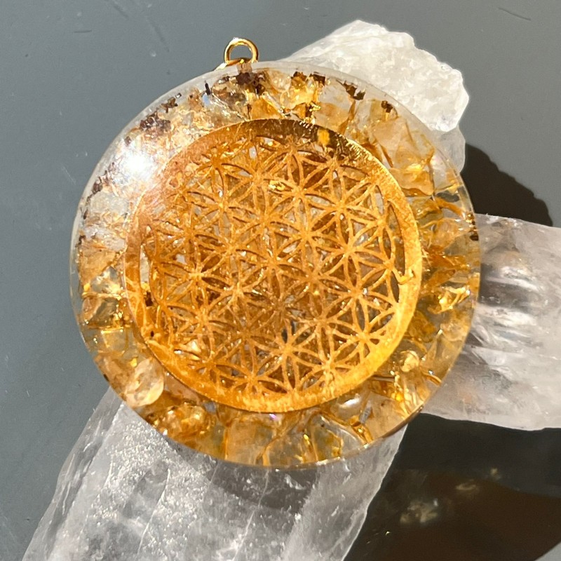 Pendentif Orgone Citrine & Fleur de vie - avec fil noir