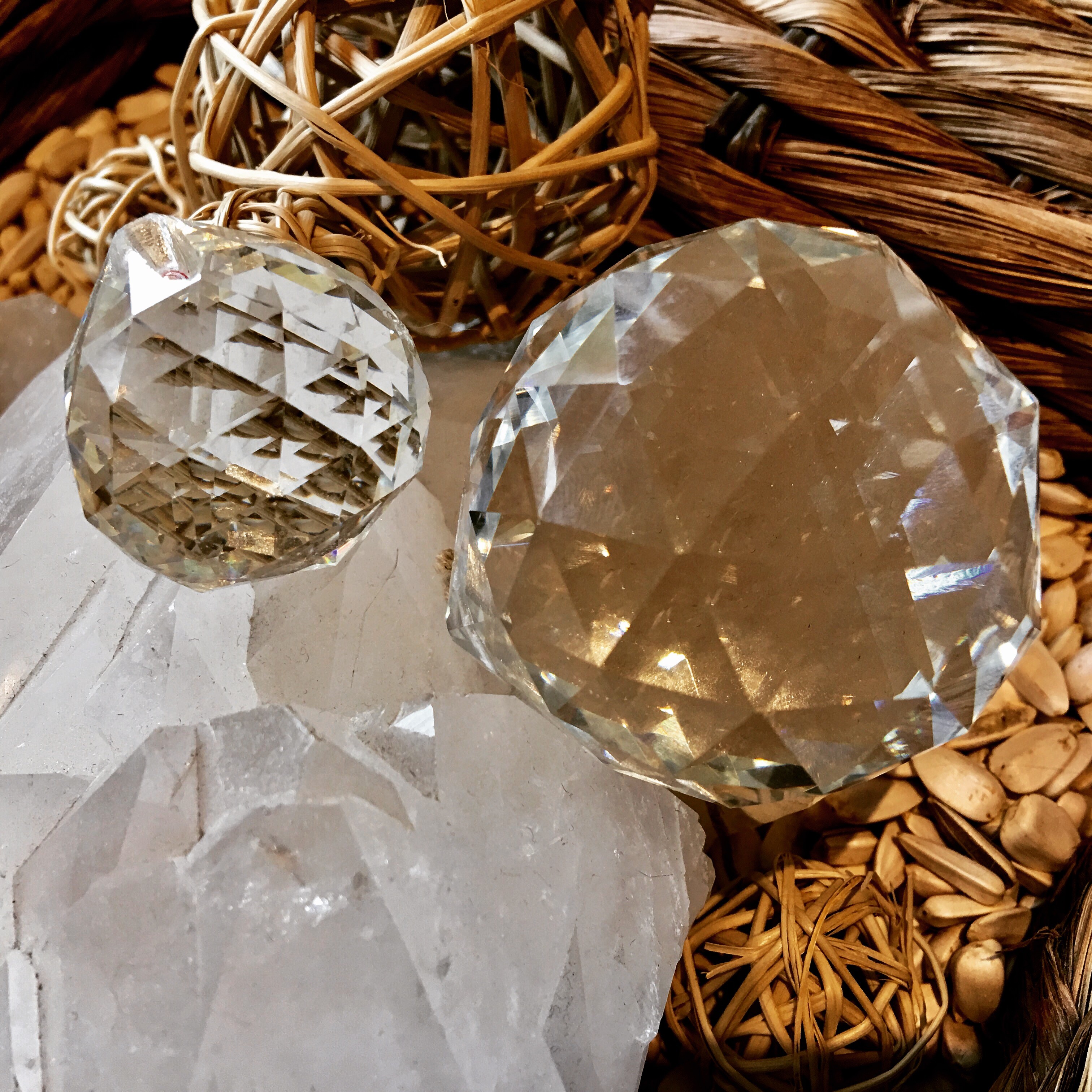 Boule cristal feng shui 7 chakras - Les Precieux des Elfes