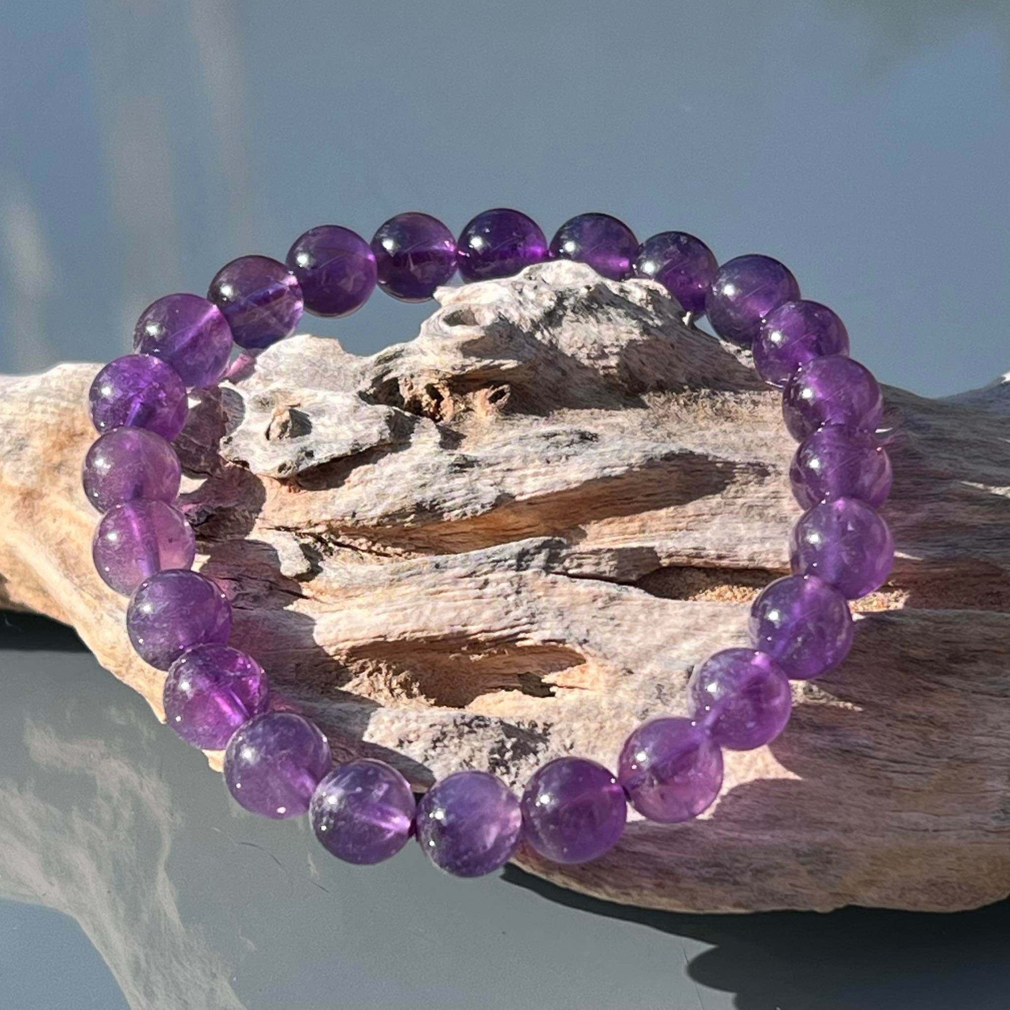 Bracelet Amethyste 8 mm elastique. Bijou zen Apaise le mental, calme.